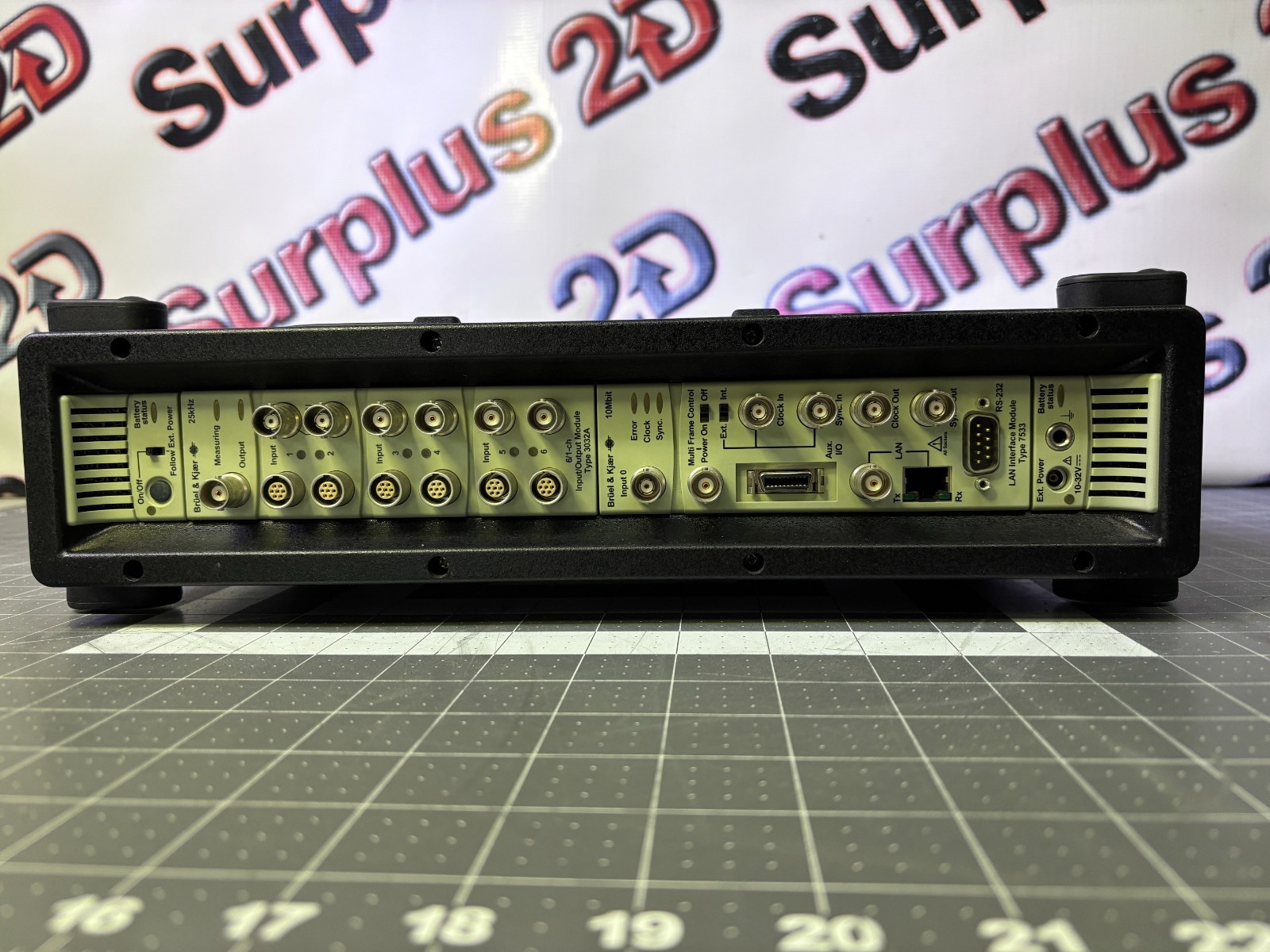 Bruel & Kjaer Controller Frame with 7536 Lan Module and 3032A Input Module.