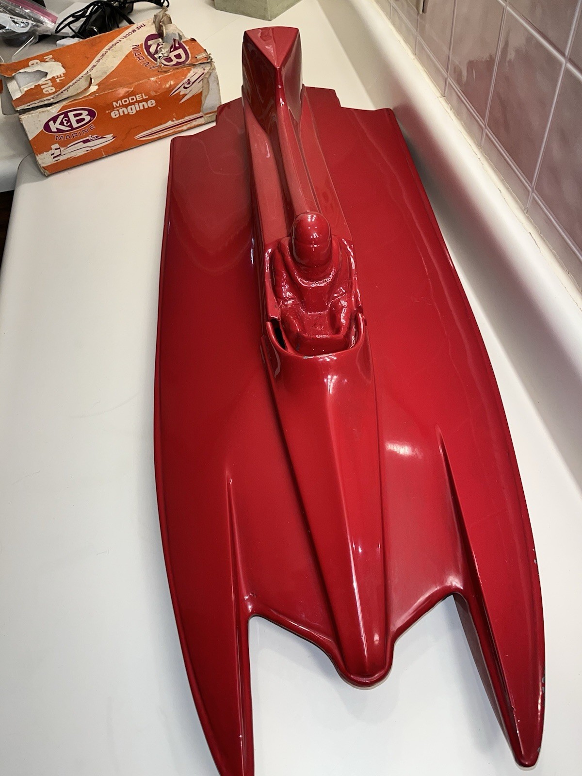 RC Boat Tunnel Hull Nitro Radio Control Speed Boat K&B 7.5 glow engine NOS NEW