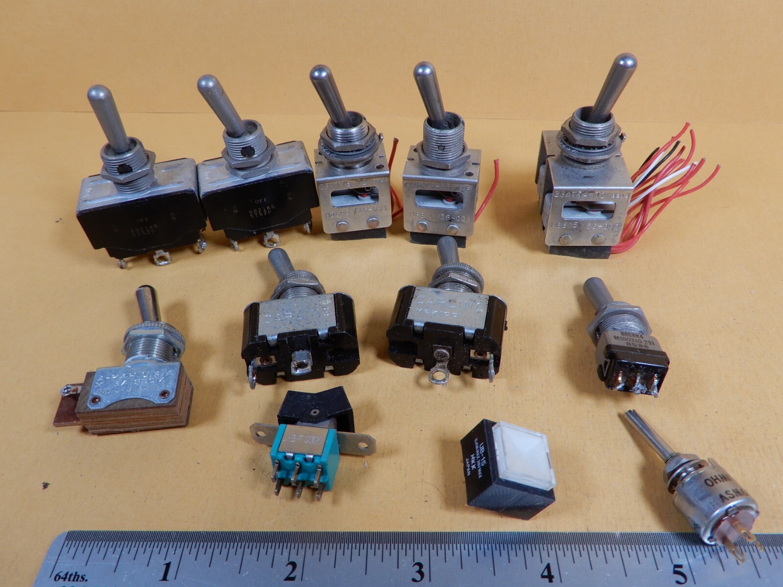 Lot of New and Used Toggle Switches 23AT73-T2 23AT74-T2 8821K6