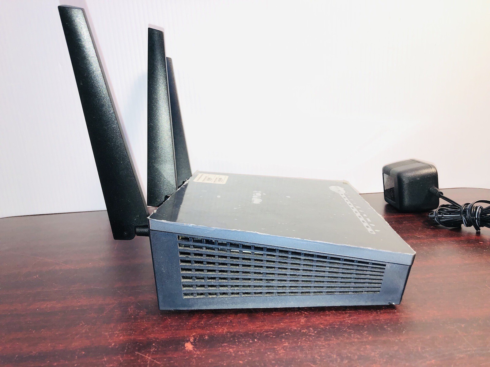 Netgear Nighthawk AC1900 Model R 7000 Wireless WiFi Router