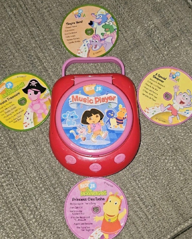 2004 Nick Jr Dora The Explorer Music Player w/ 4 Discs Tested Backyardigans