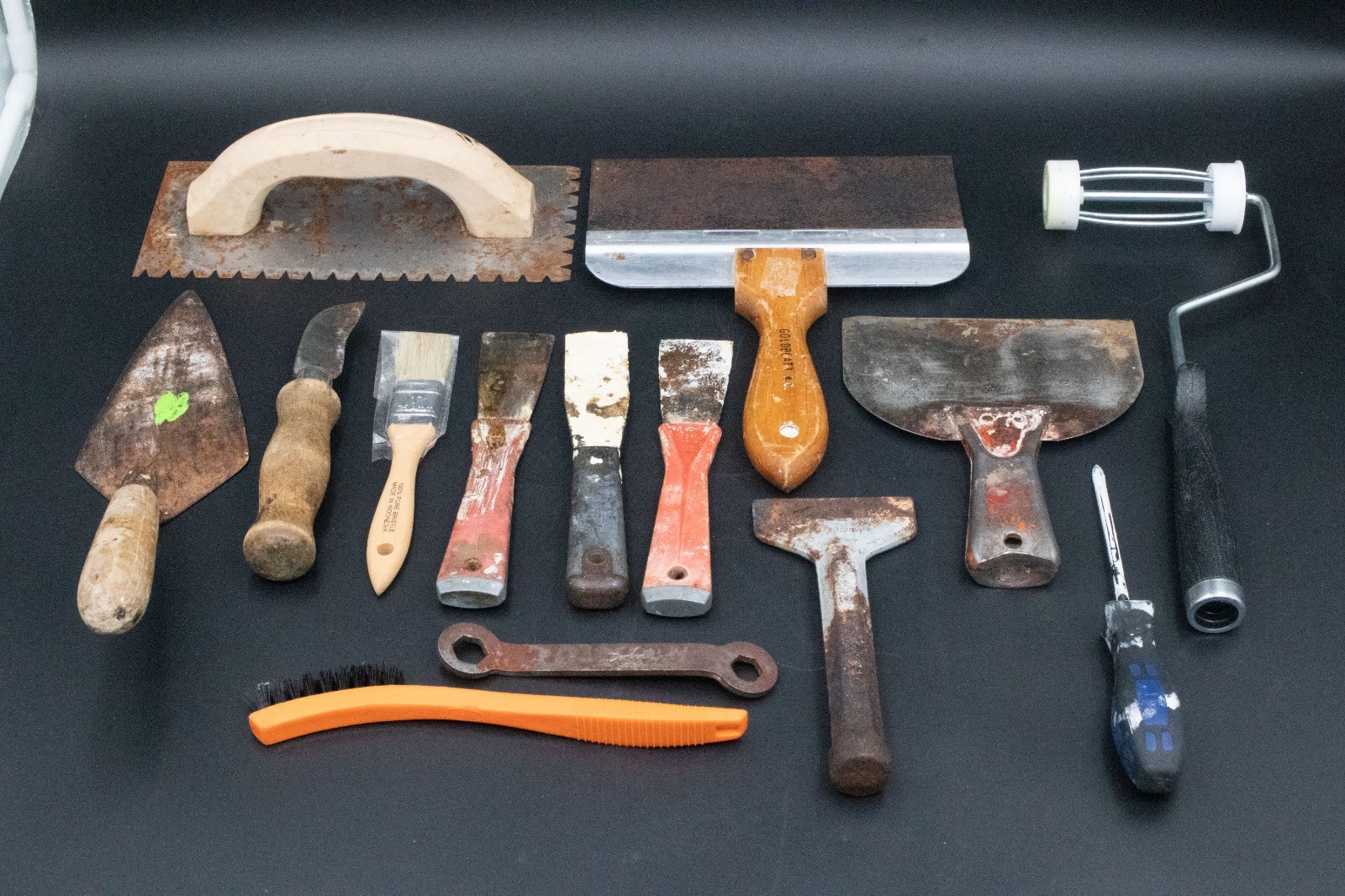 VTG Large Lot of 14 Various Painting Tools, Paint Scrapers, Putty Knives USED