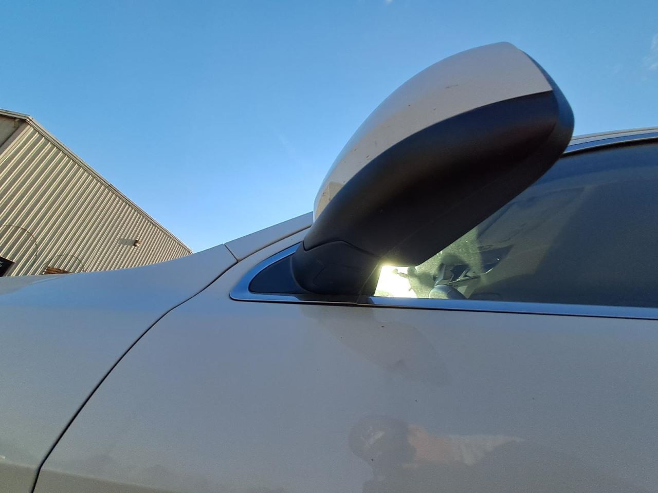 CHERGRAND 2012 Glove Box 4869594
