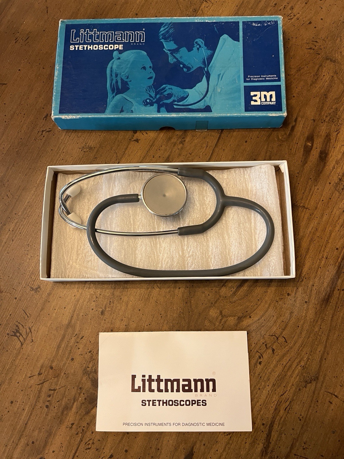 Vintage 3M Llittmann Stethoscope  2100 22” , 1977 with original box
