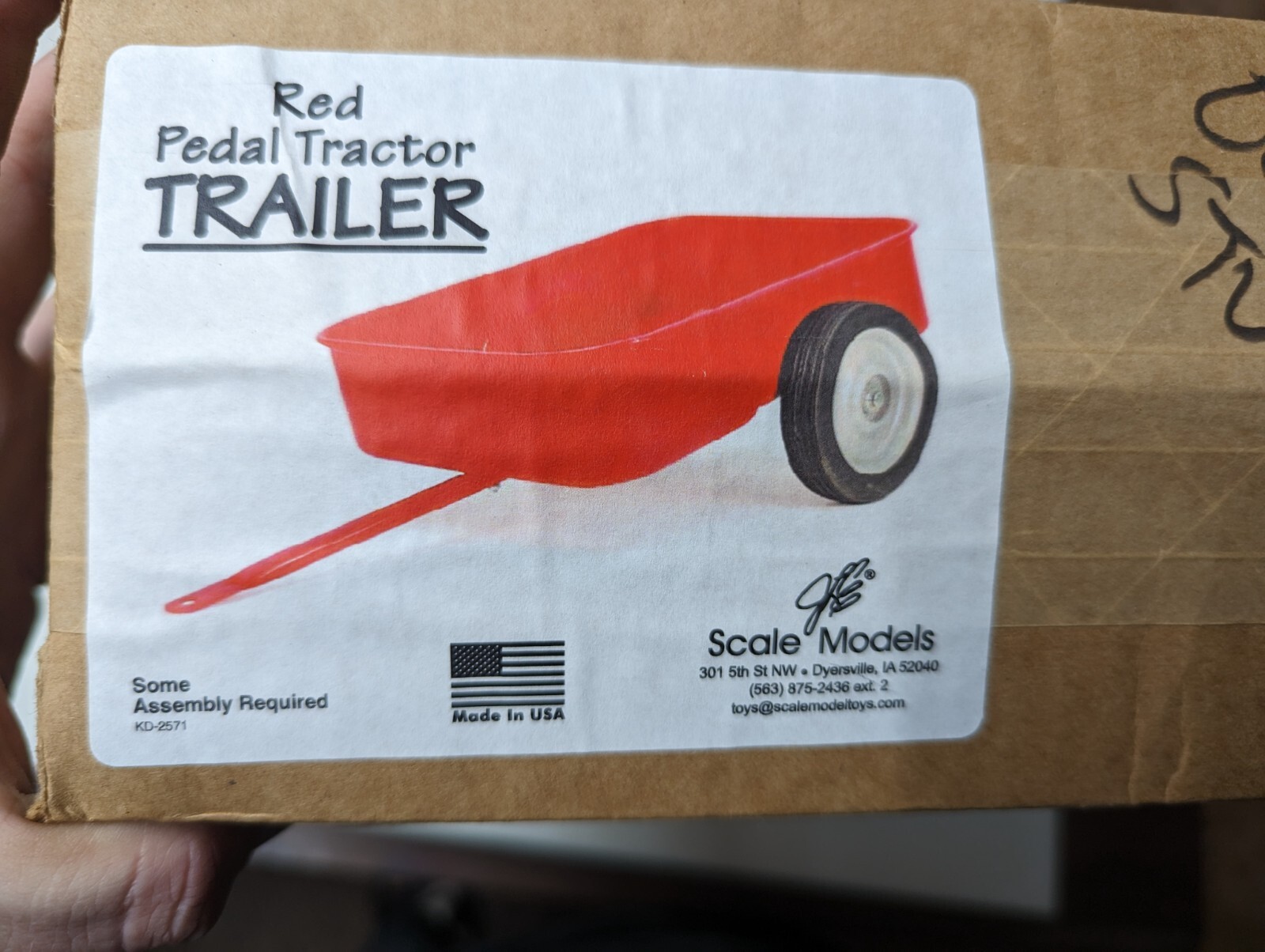 Vintage NOS 2000 USA Ertl Scale Model Plastic Pedal Tractor Trailer Wagon IH Red