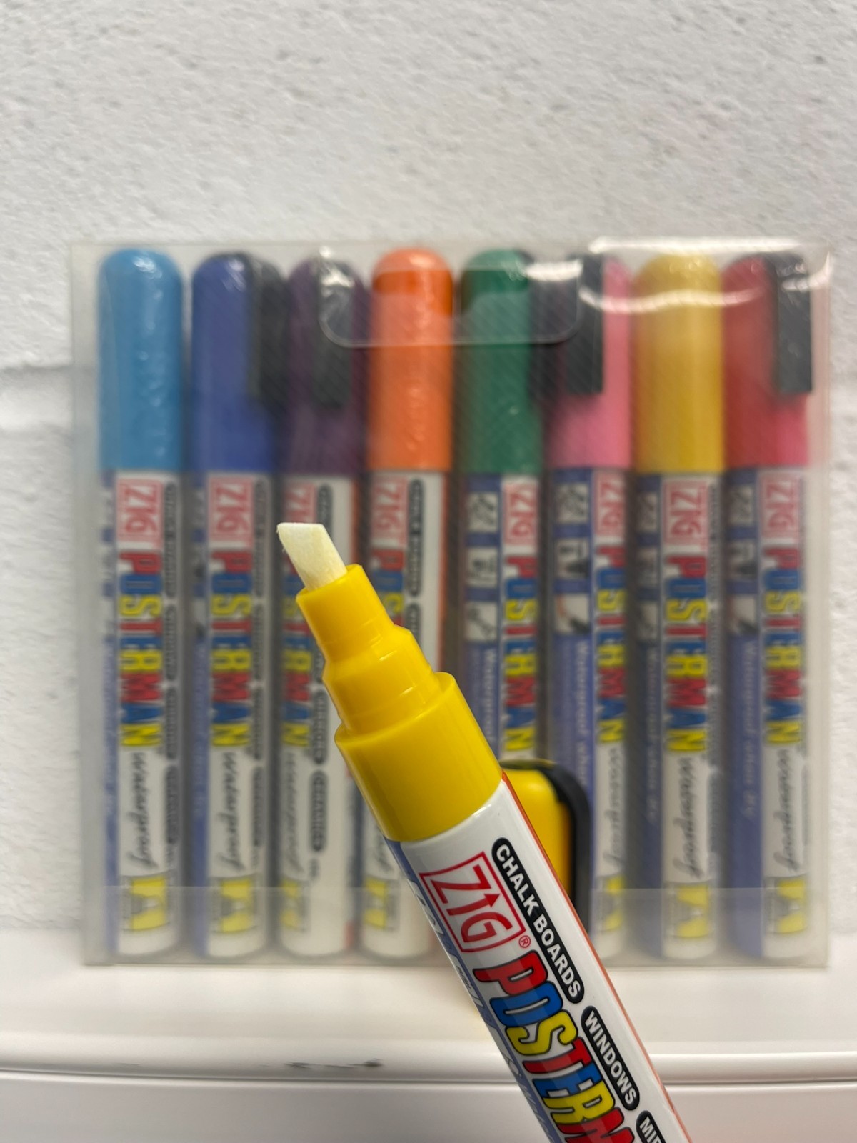 Kuretake ZIG Posterman PMA-50 Waterproof Chalk Pen – (8 Pack) Multicoloured