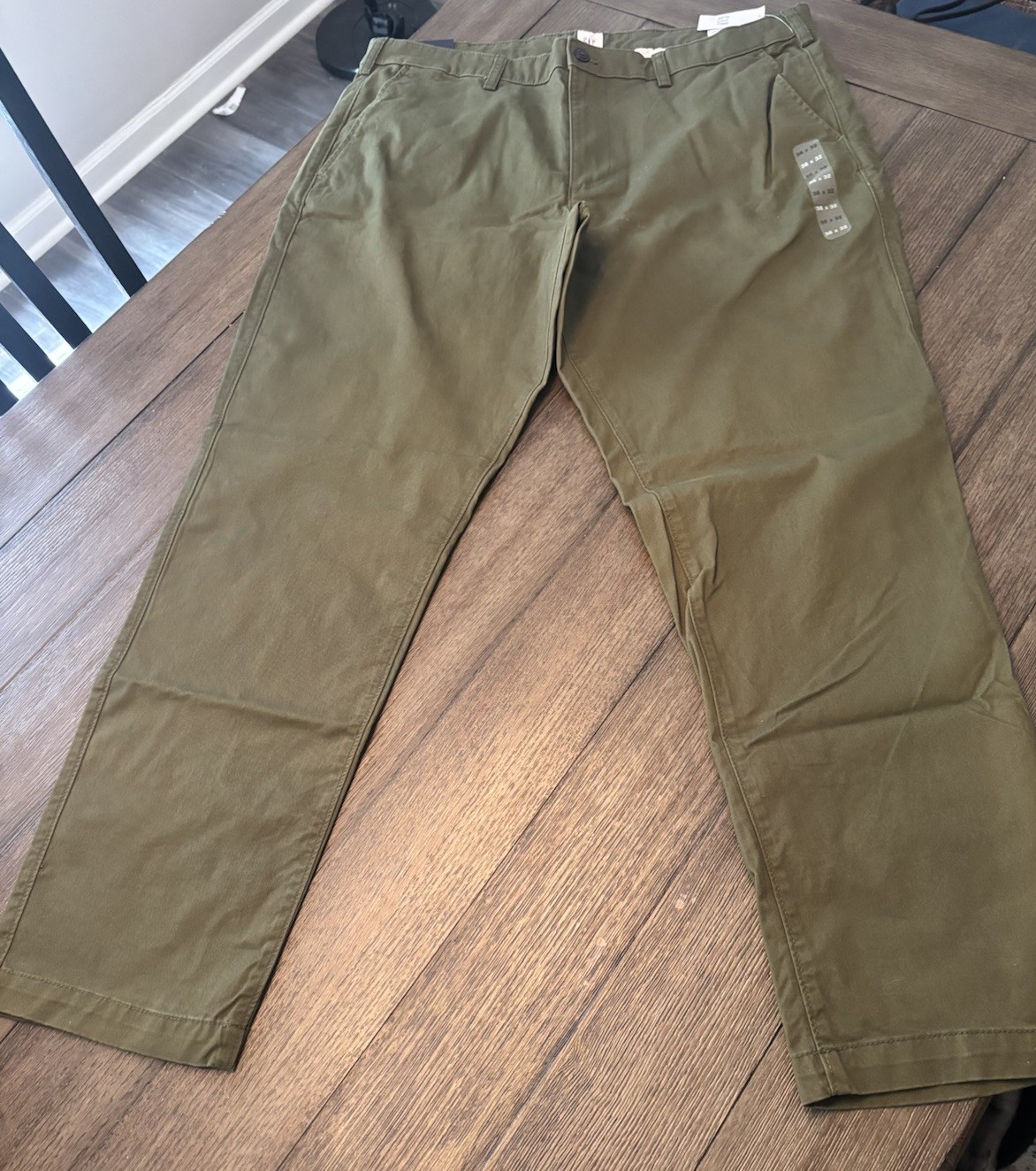 Gap Essential Khaki Straight Fit Pants Men’s 38x32 Olive Green NWT Chino