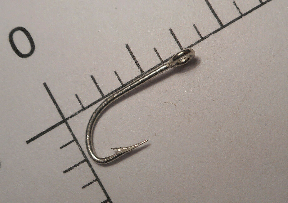 100 MUSTAD #7 Fly Tying Hooks Limerick HOLLOW POINT Ringed Tinned NORWAY 4455