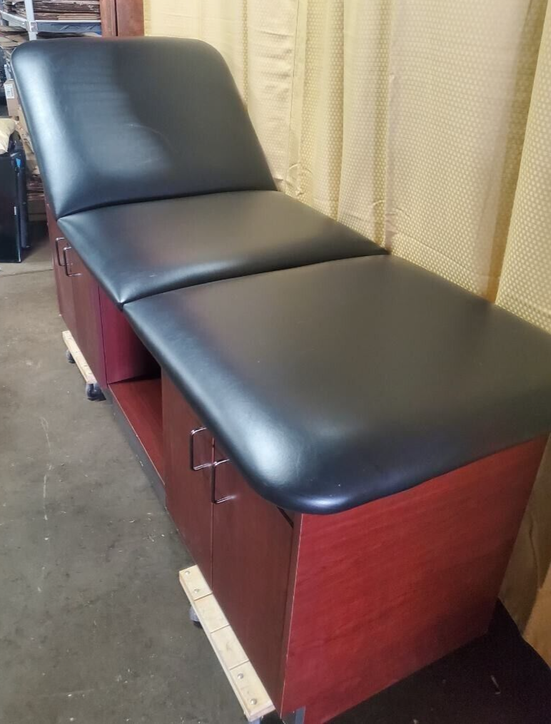 Clinton Classic Treatment Table with Doors *