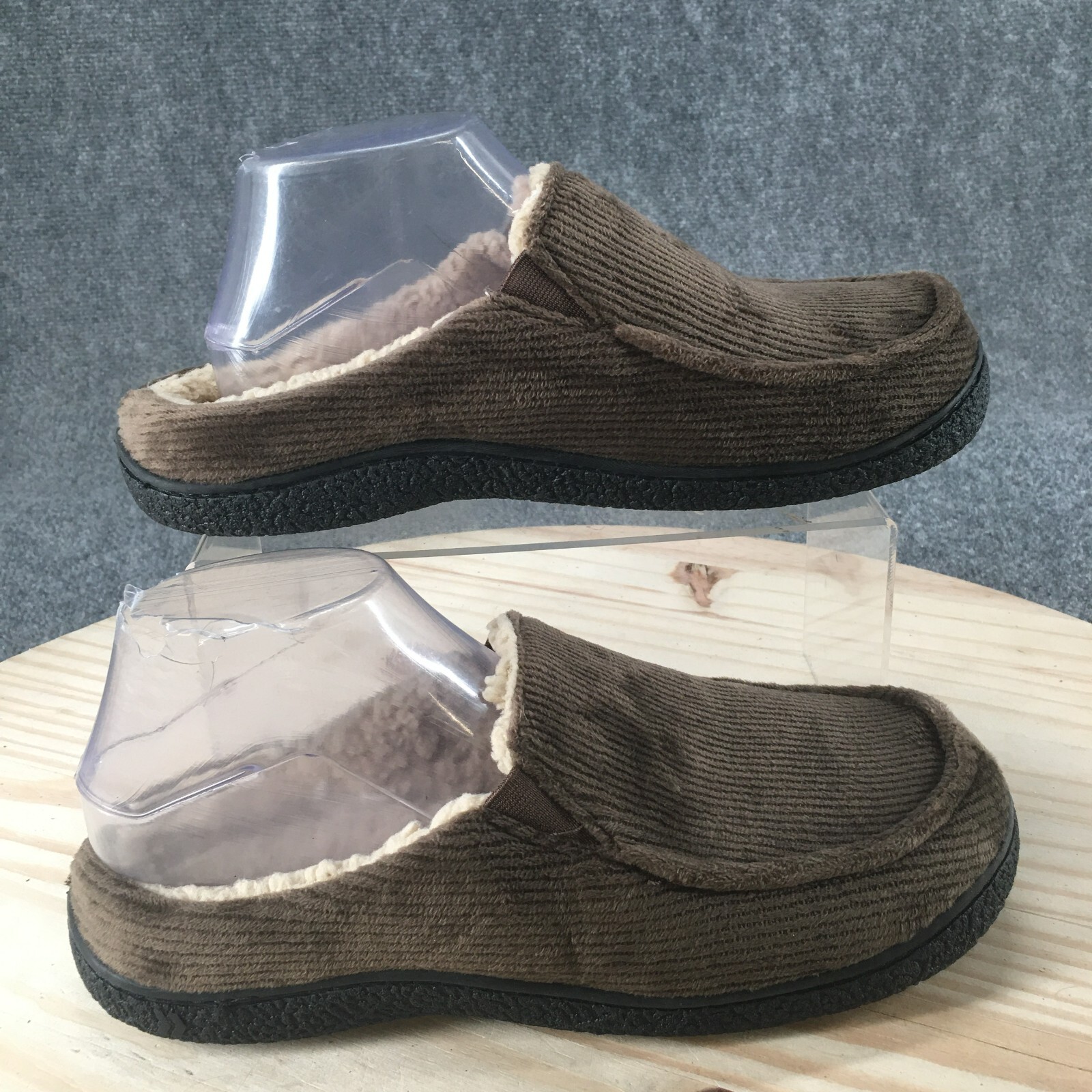 Isotoner Slippers Mens 8-9 Slip On Mule Clogs Brown Moc Toe Comfort Faux Fur