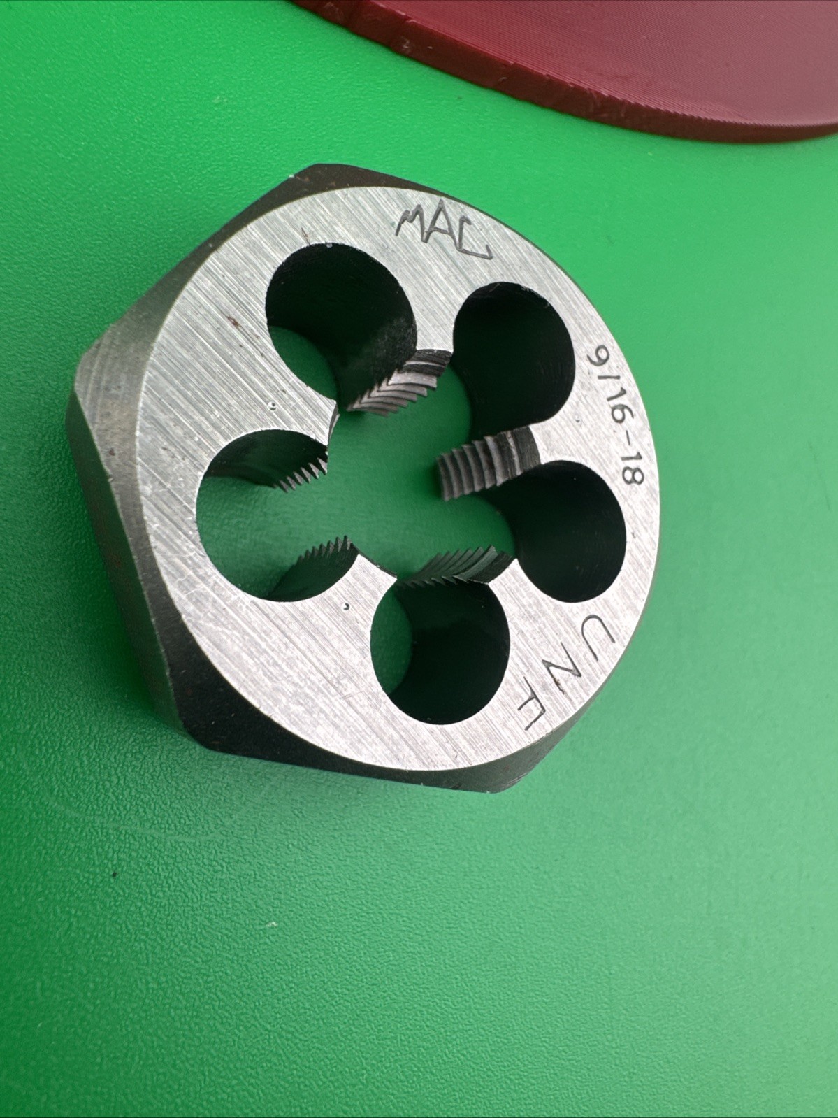 Mac Tools 6849DIA SAE Hexagonal Die 9/16"-18 NF - 1/7/16" Shank