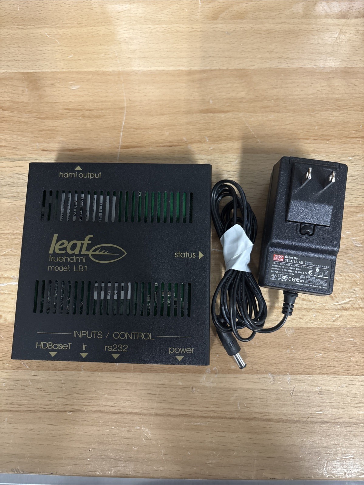 Control4 LEAF True HDMI LB1 w/ Power Supply