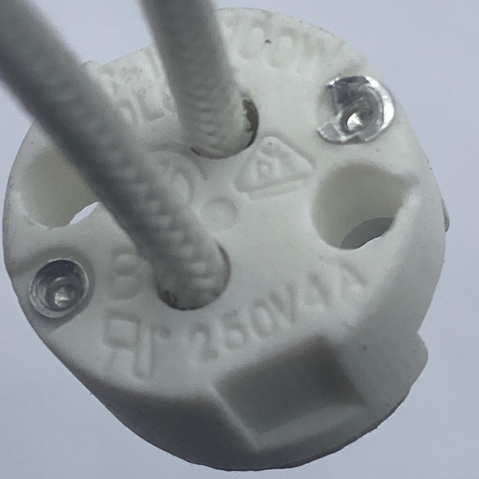 CLP Bi-Pin Lamp holder socket connector ceramic base Halogen LED 100W 250V BOX🔔