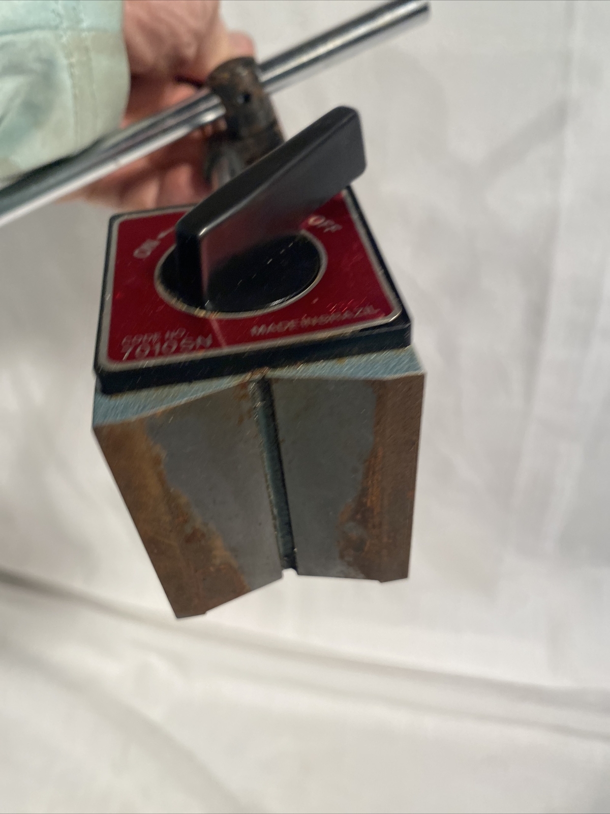 MITUTOYO MAGNETIC BASE, MODEL 7010SN ON-OFF SWITCH