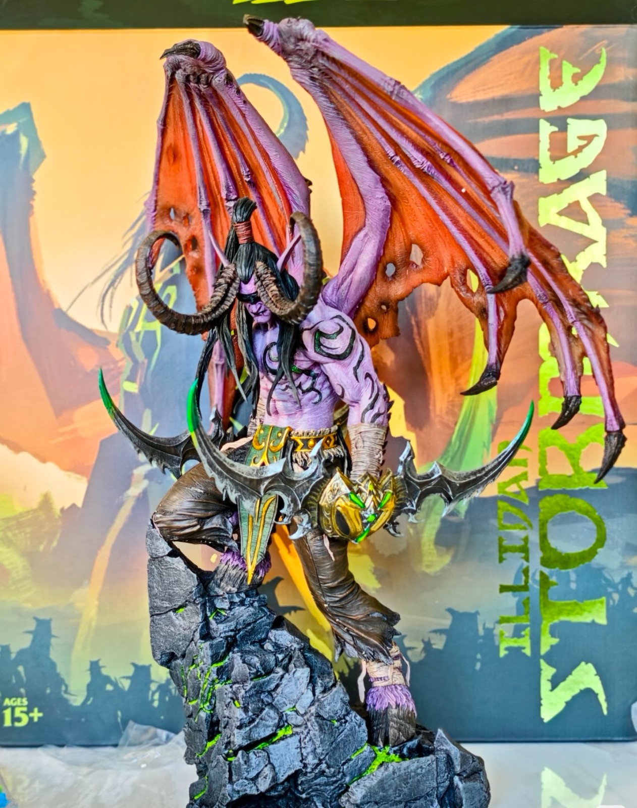 Blizzard World of Warcraft - Illidan Stormrage Statue Premium - New Unopened