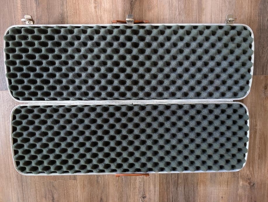 Vintage Doskocil Hard Shell "Gun Guard" Case