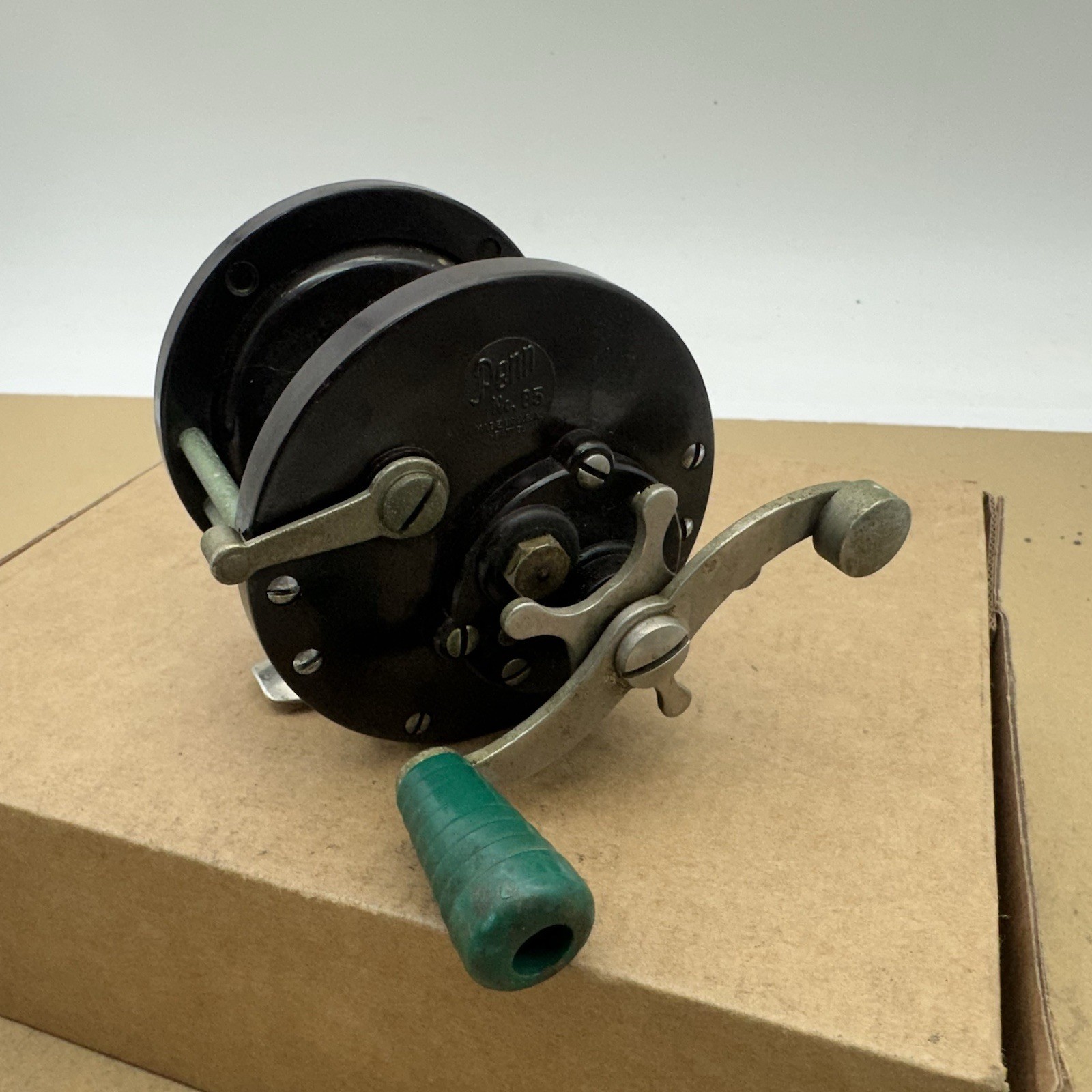 PENN NO. 85 VINTAGE SALTWATER FISHING REEL - MADE IN USA Green Handle Works