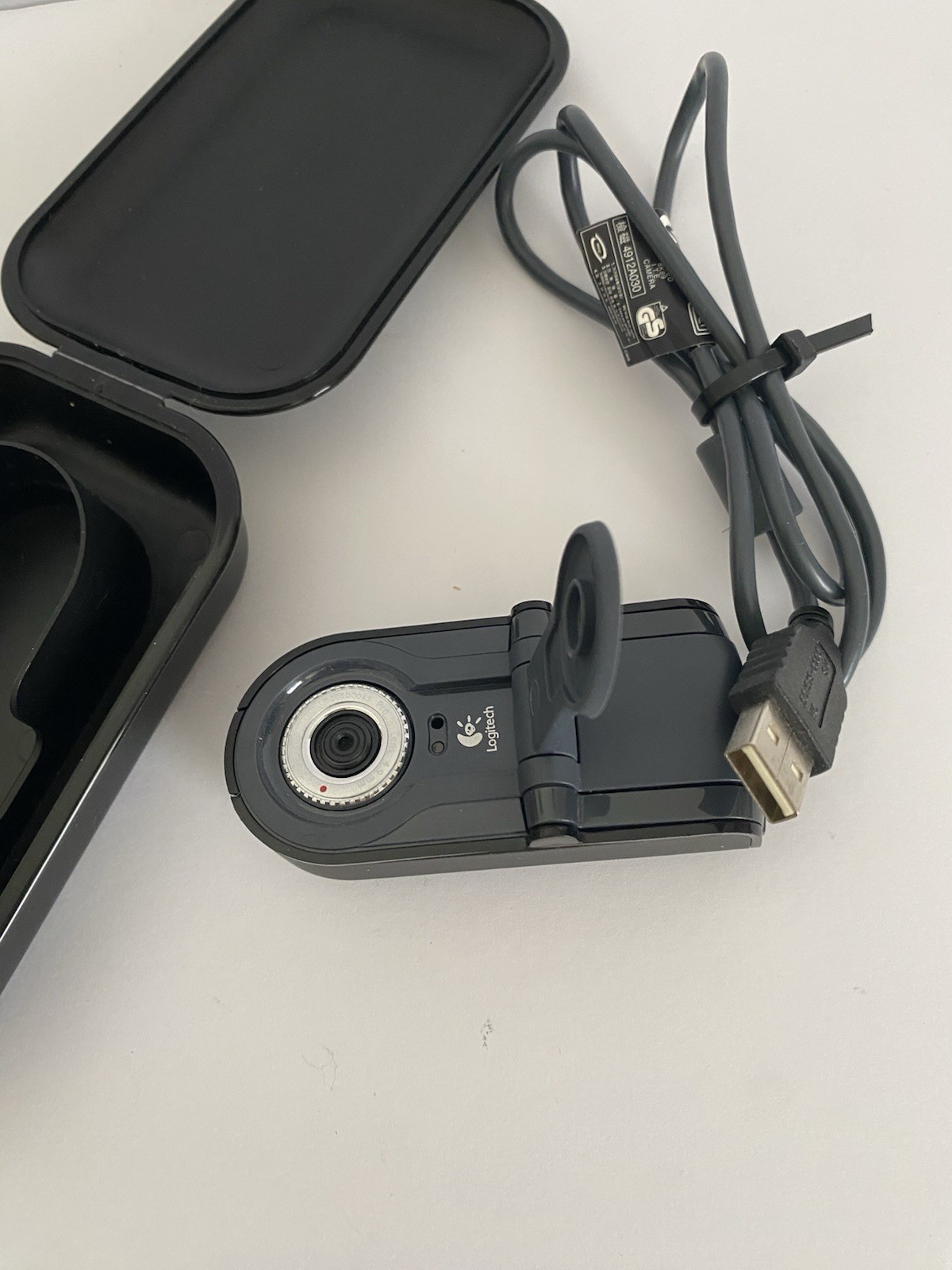 Logitech V-UJ15 Quickcam USB Webcam W/ Carrying Case