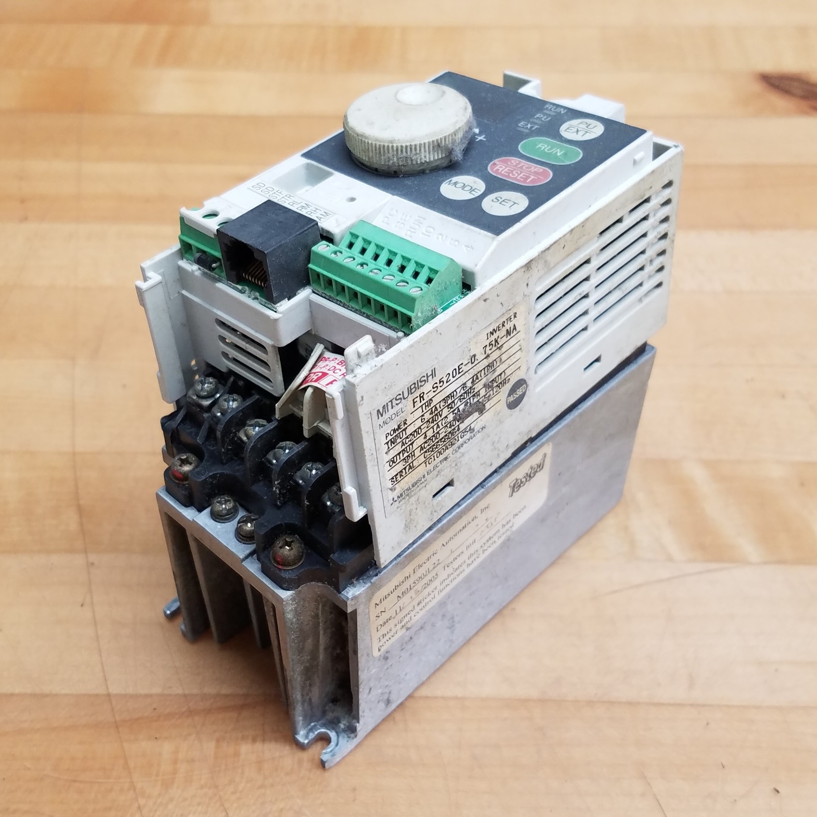 Mitsubishi FR-S520E-0.75K-NA Transistorized Inverter, 1HP, 4.1Amp, 200-240Vac