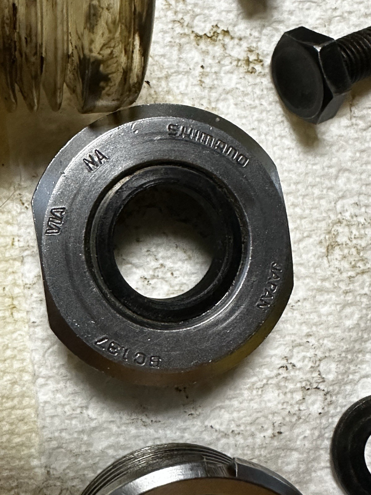Shimano Japan 68mm Square Taper Bottom Bracket. 122.5 Spindle.