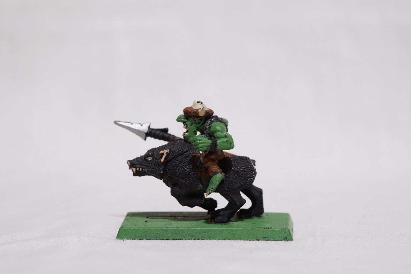 Warhammer Fantasy Goblin Wolf Riders - Painted Plastic Games Workshop OOP