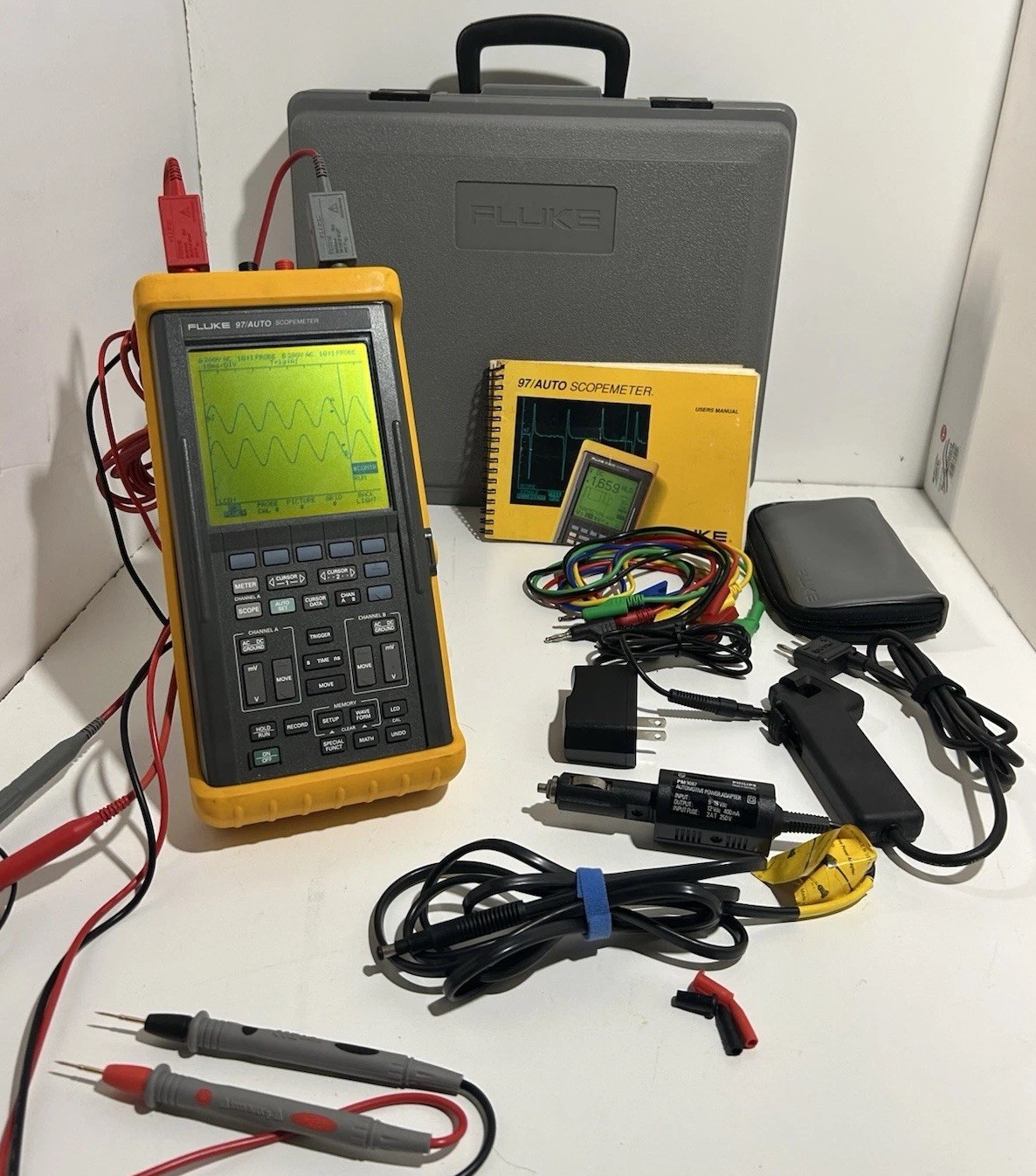Dual Trace Fluke 97  Auto ScopeMeter, 50 MHz Handheld Oscilloscope Excellent