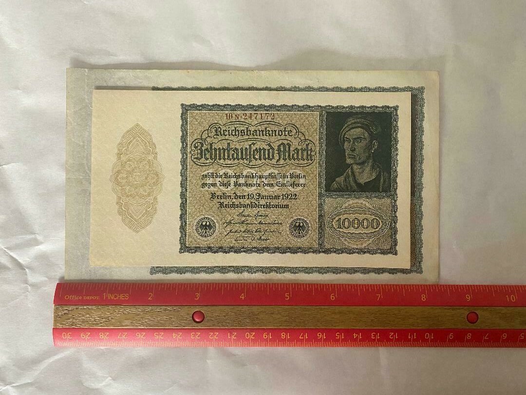 1922 10,000 MARK GERMANY 2 NOTES LARGE CIR./SMALL UNC. GERMAN VAMPIRE NOTES