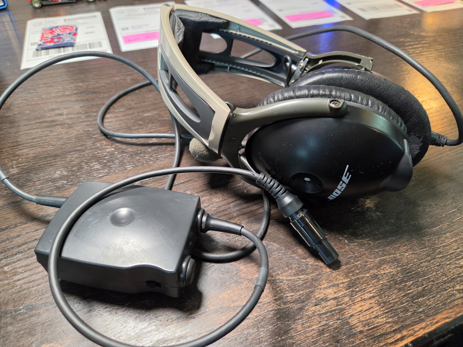 Bose AHX-0 Aviation Headset  LEMO 6-Pin Plug = Case Included Great Condition