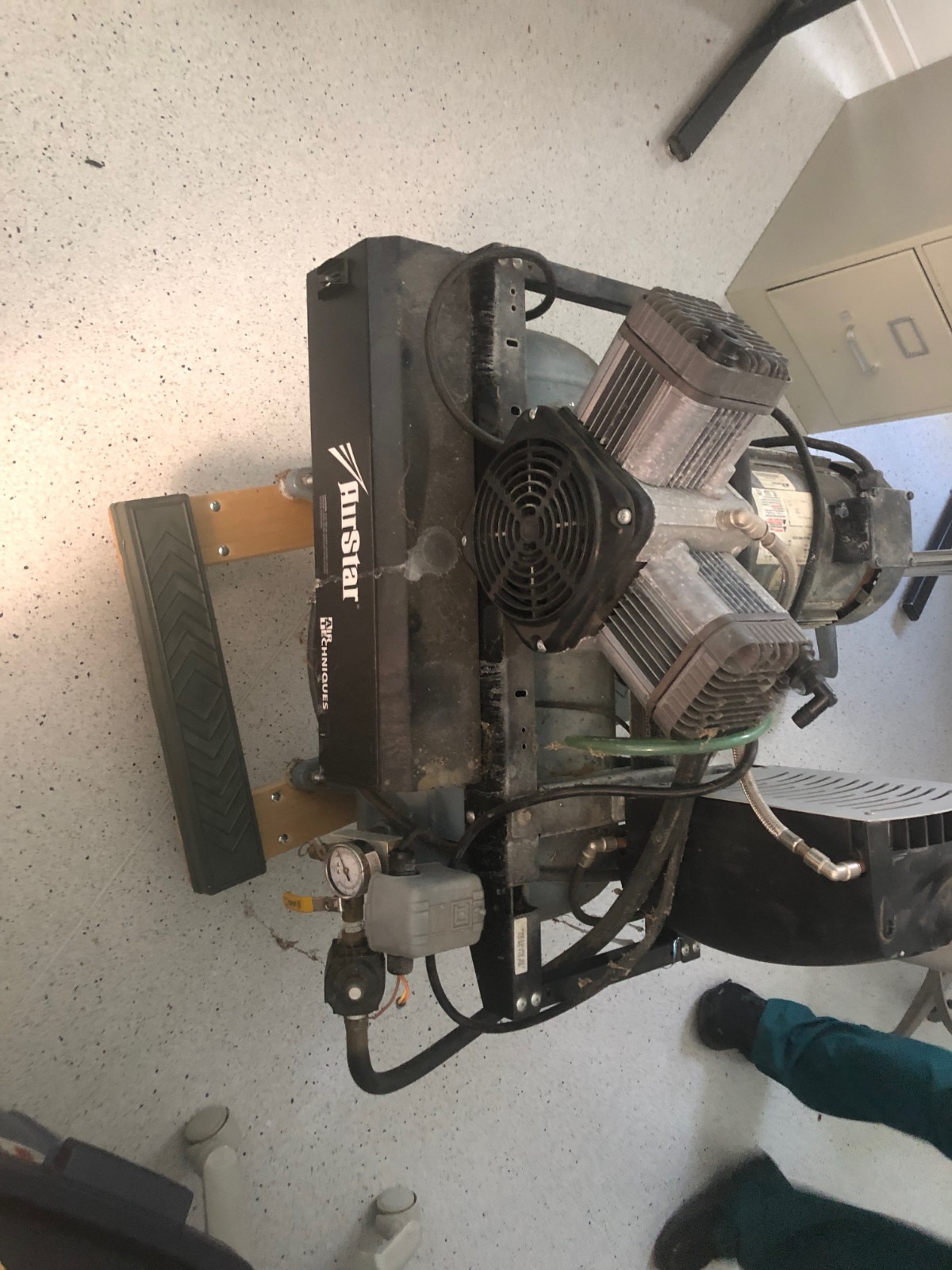 Air Techniques AS21M Oil-Free Dental Air Compressor for Dentistry