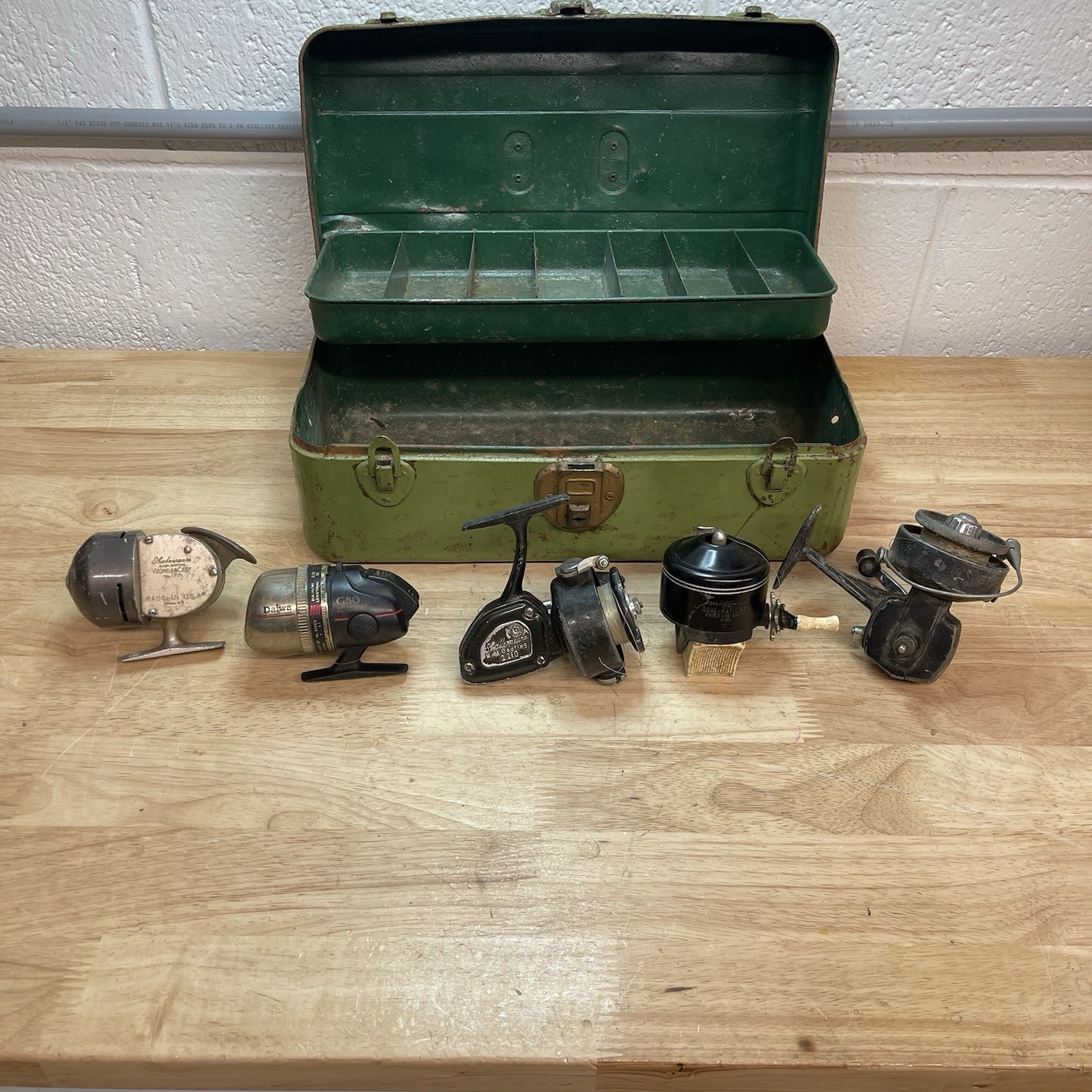 Vintage Green Metal Tackle Box w/ Five Vintage Fishing Reels