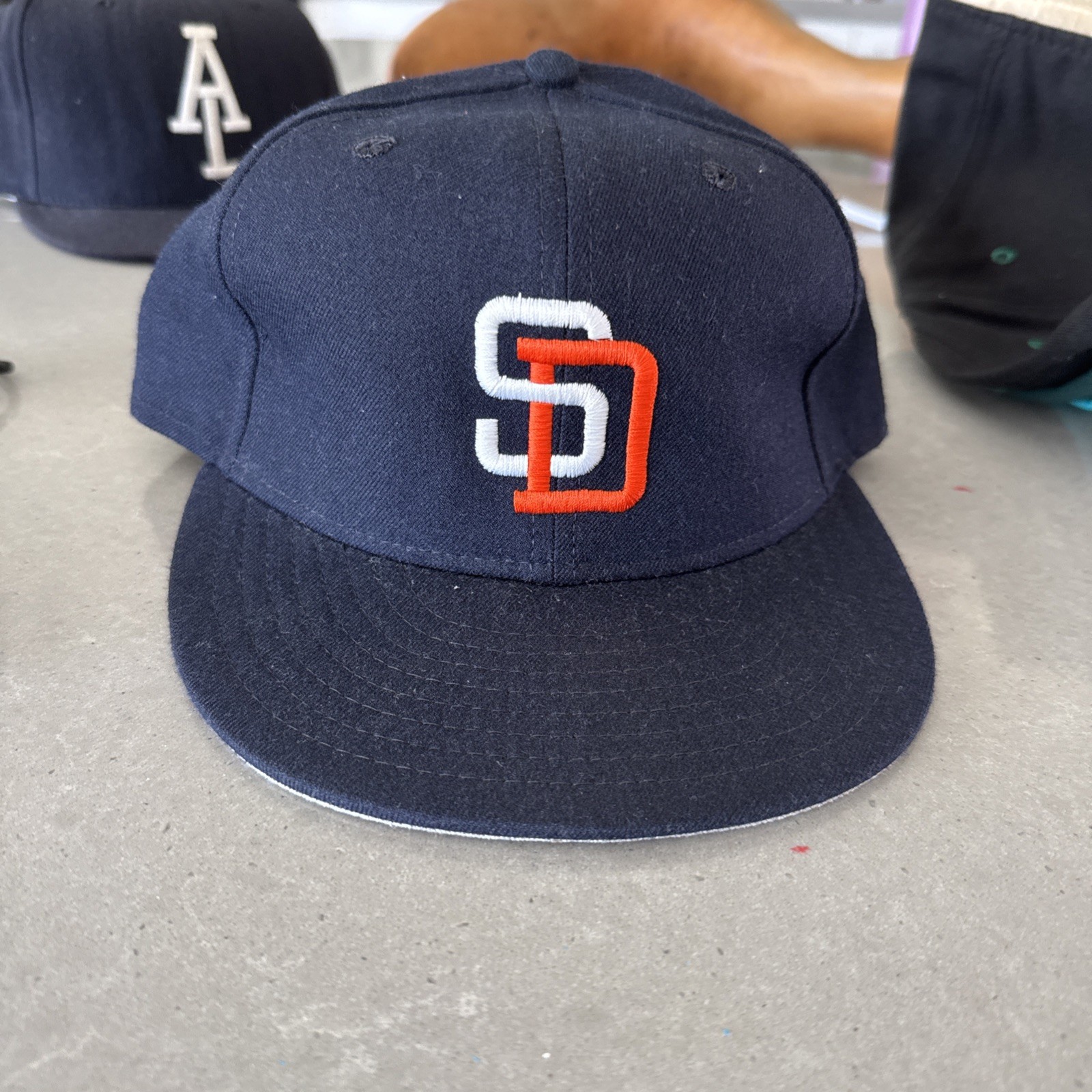 1998 San Diego Padres Cap Signed By Hall Of Famer Fred Griff Size 7 3/8