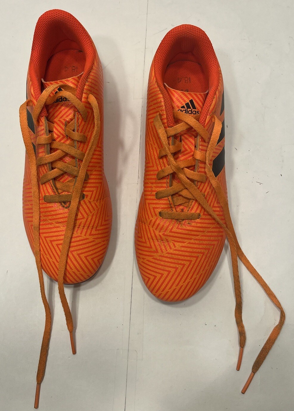 Adidas Nemeziz 18.4 FxG J Soccer Cleats (DB2355) Size 5 Orange/Black GUC