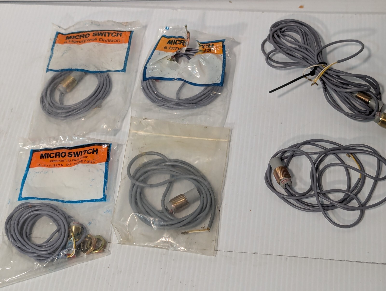 NEW Honeywell 921FS5-G Microswitch Proximity Sensor - Free Shipping