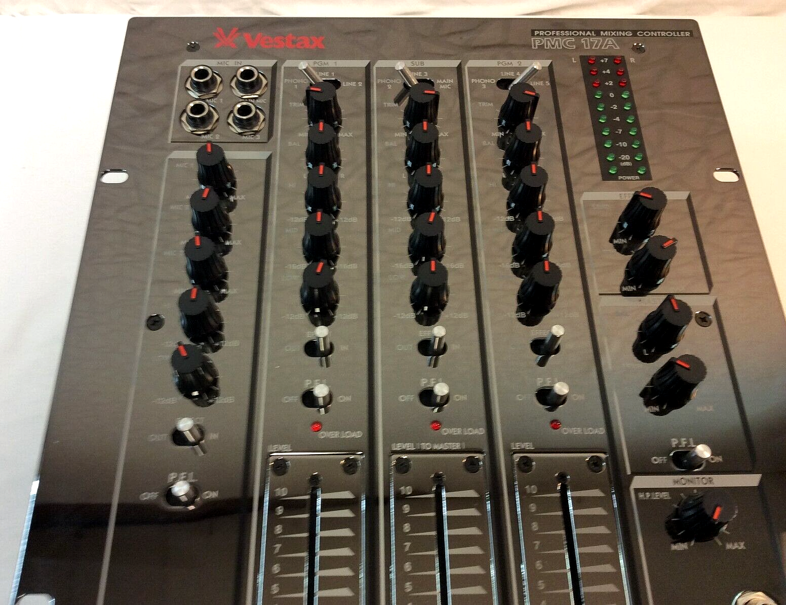 VESTAX ~ PMC-170A DJ Professional Mixing Controller ~ NEW