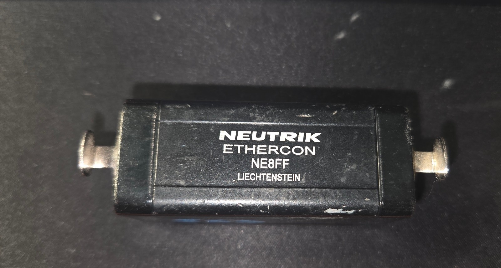 Neutrik NE8FF Cat 5 Feed Through Coupler RJ45/Ethercon Plug Coupler
