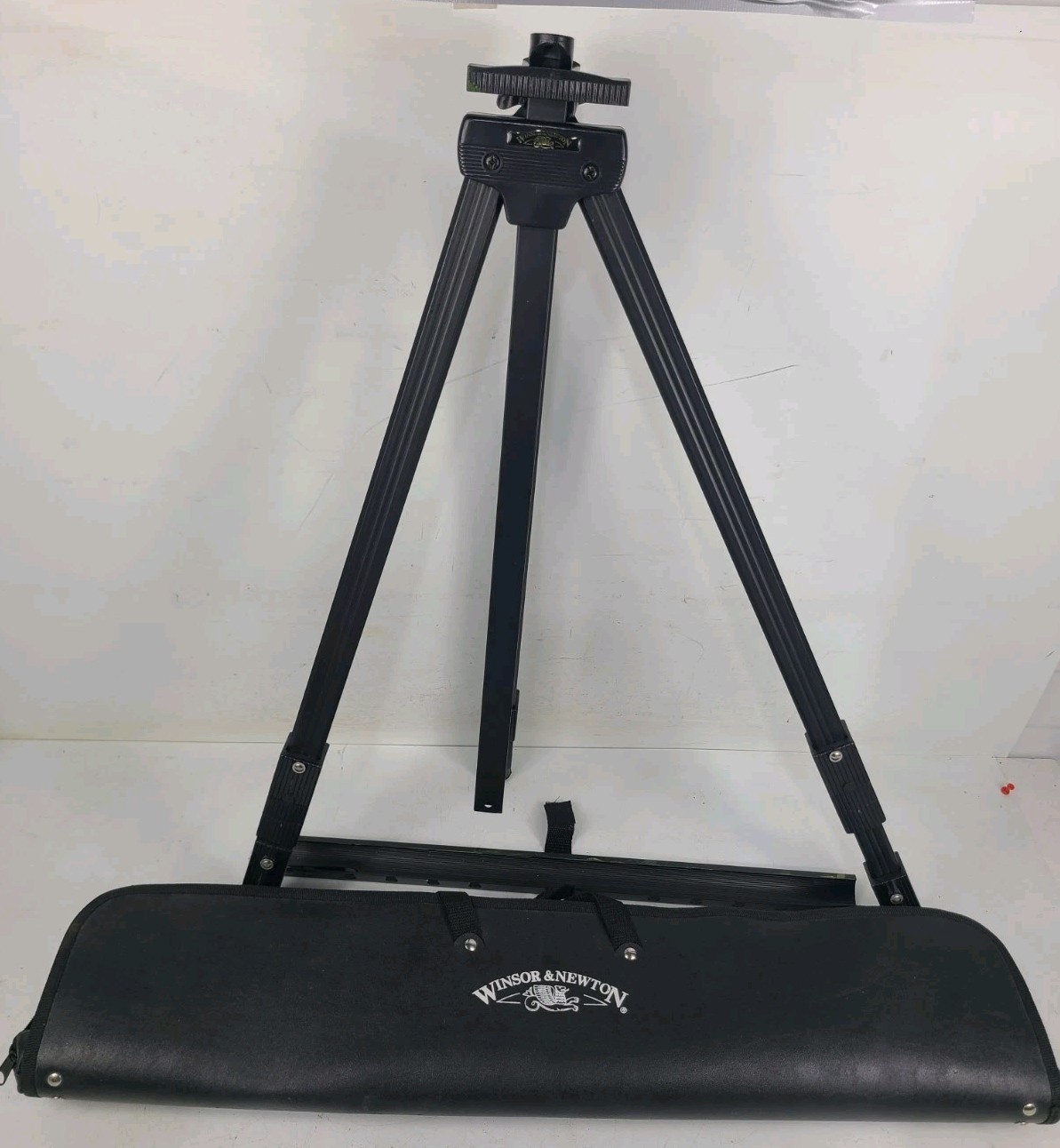 Winsor & Newton Tripod Artist Adjustable Aluminum Stand with Case