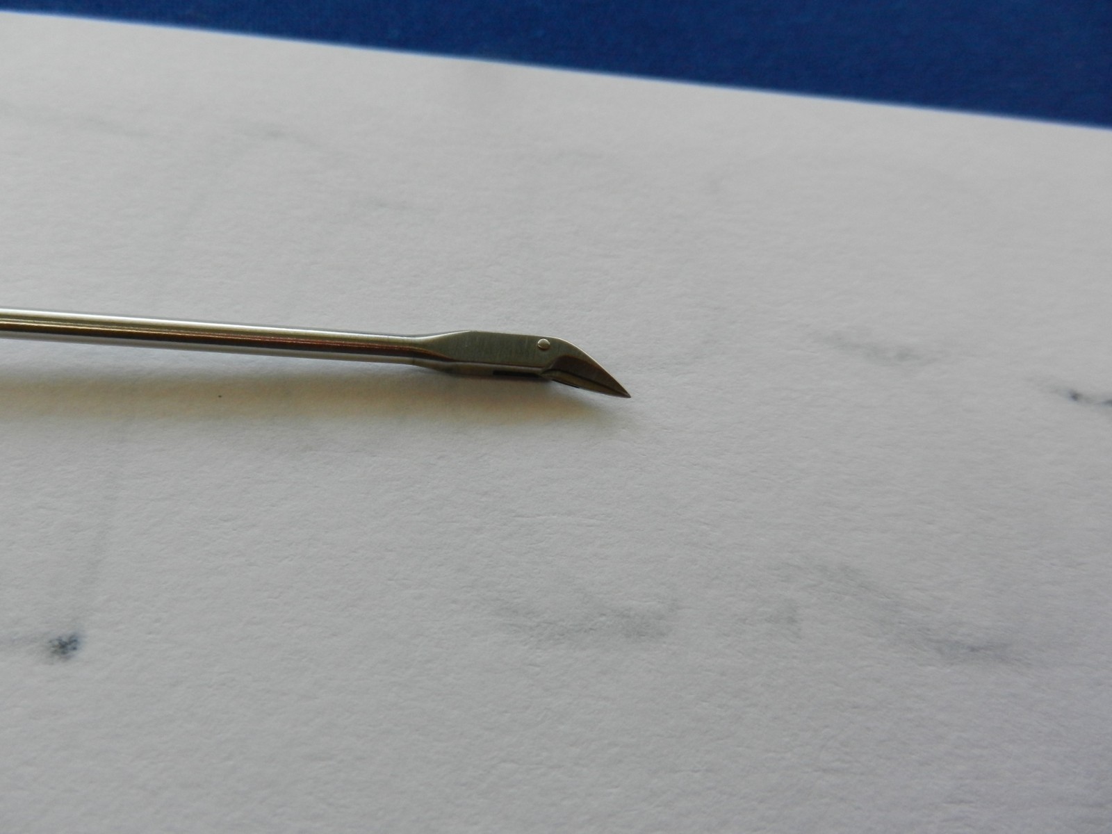 E6834 Pilling 506820 Feder Osoff Down Angled Vertical Micro Laryngeal Scissors