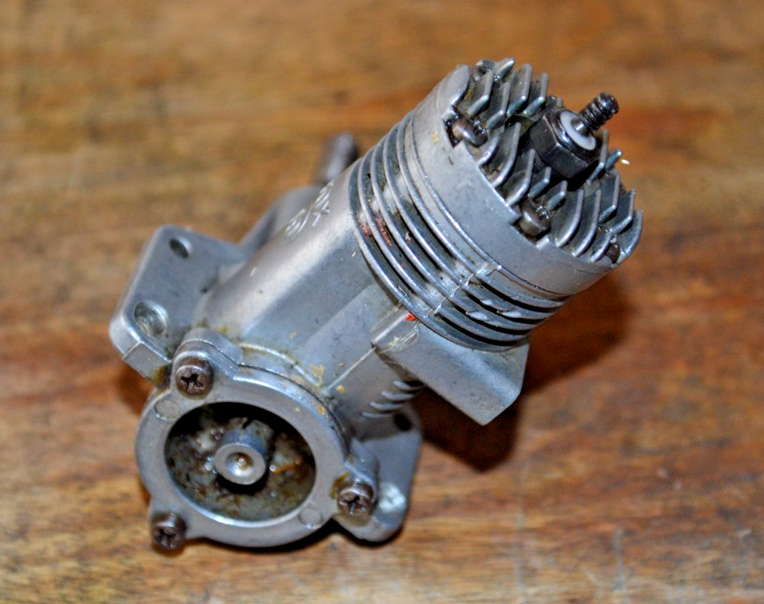 Rare Fox 19 Nitro RC Engine