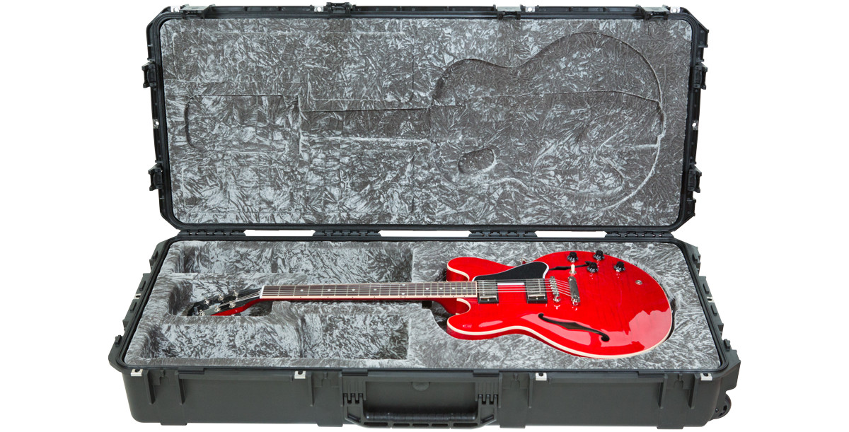 SKB iSeries Waterproof 335 Type Guitar Flight Case