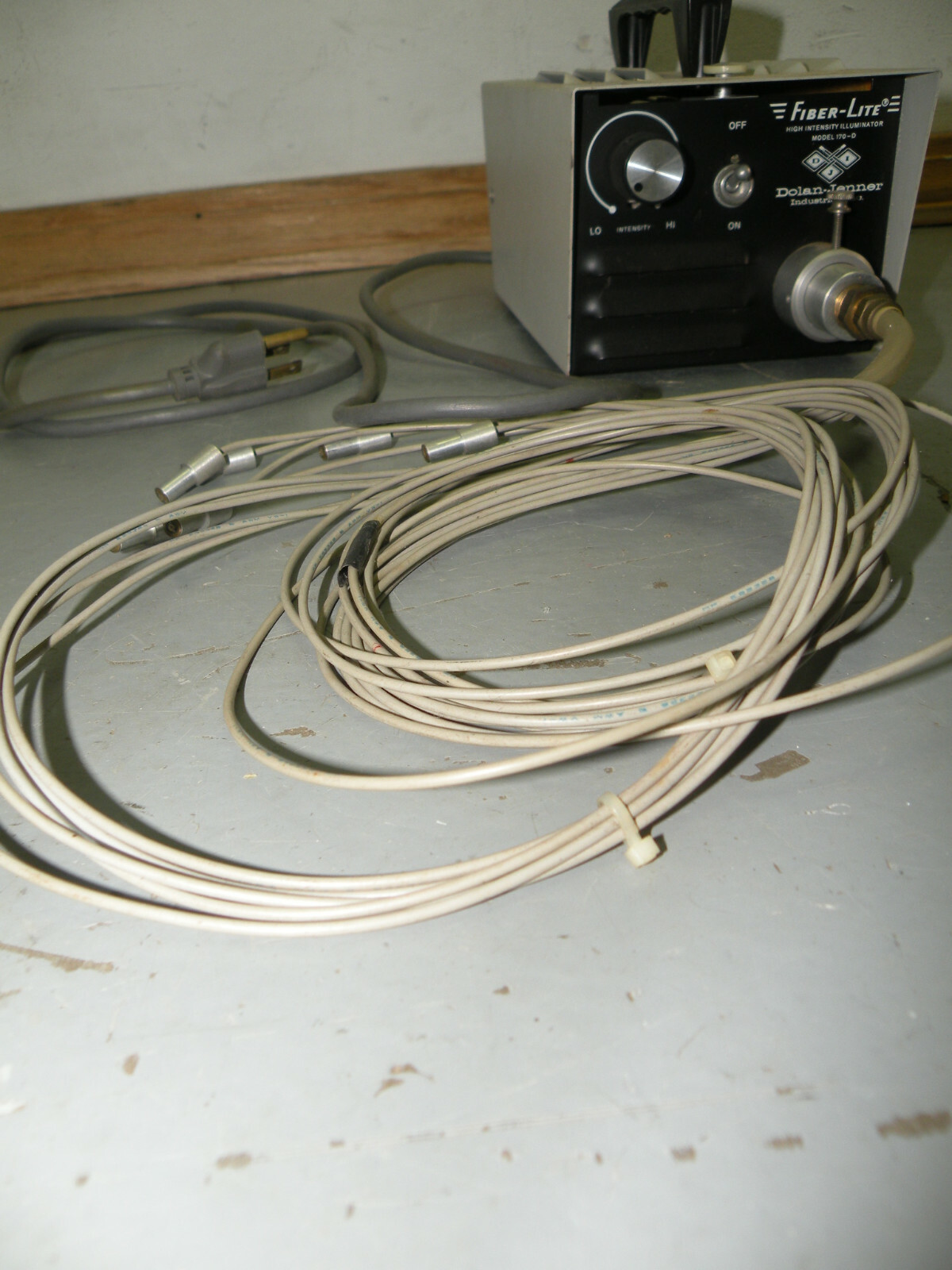 Dolan-Jenner Illuminator Fiberlite 170D Multiple Light Pipes WORKS NEEDS LAMP