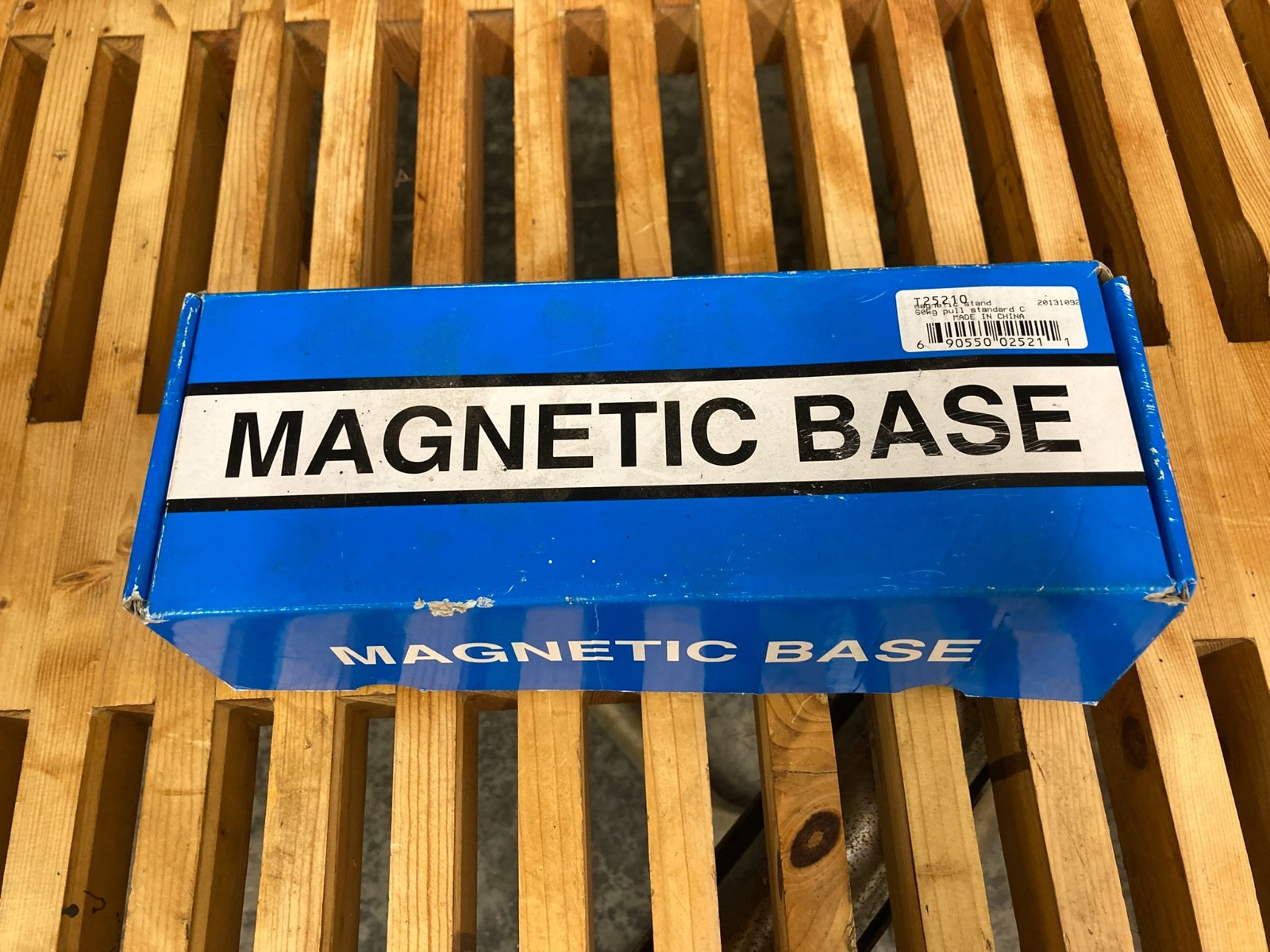 Precision Measuring Device with Magnetic Base