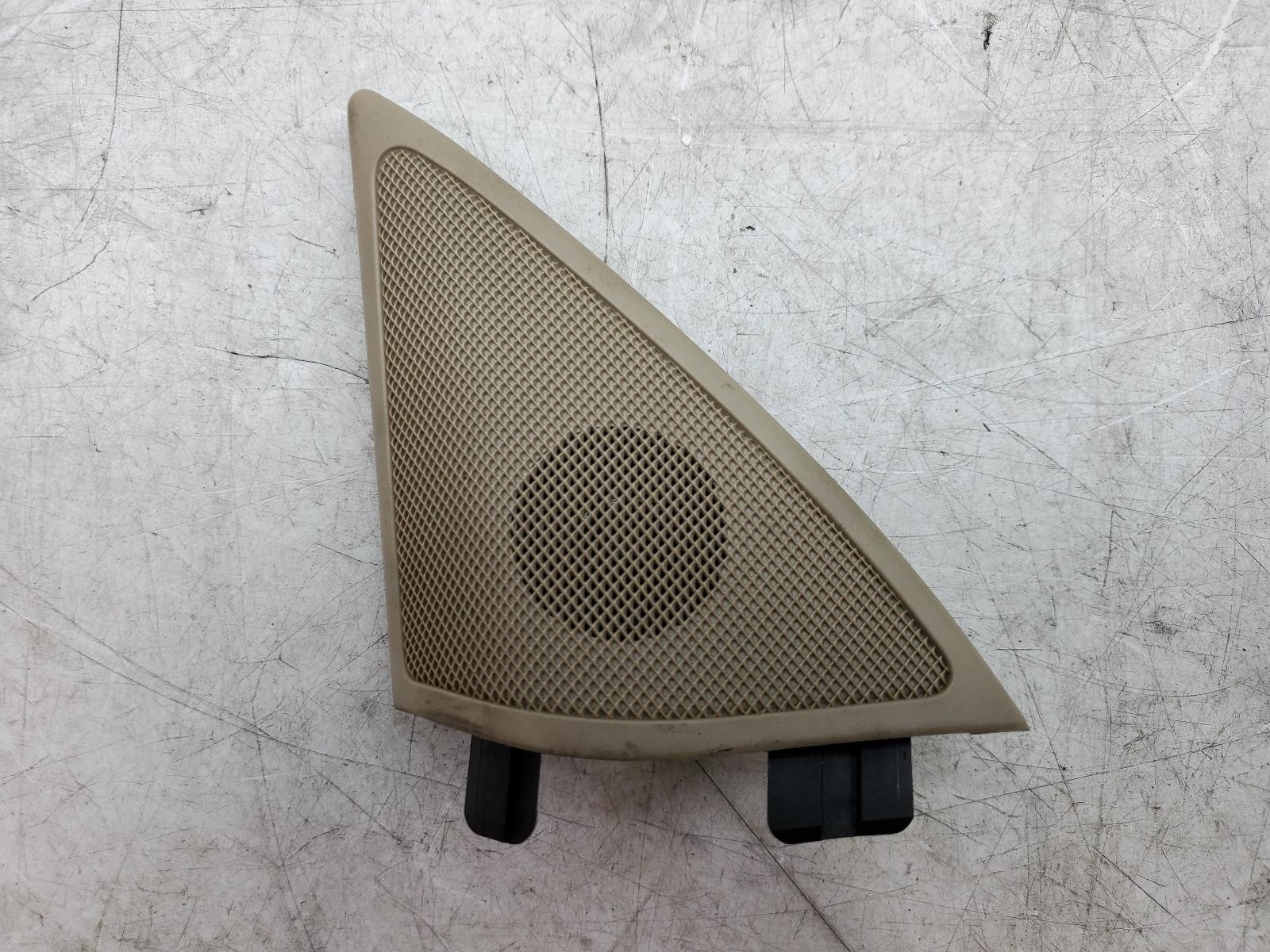 MERCEDES E CLASS 09-17 PASSENGERS FRONT LEFT DOOR TWEETER SPEAKER A2077270390