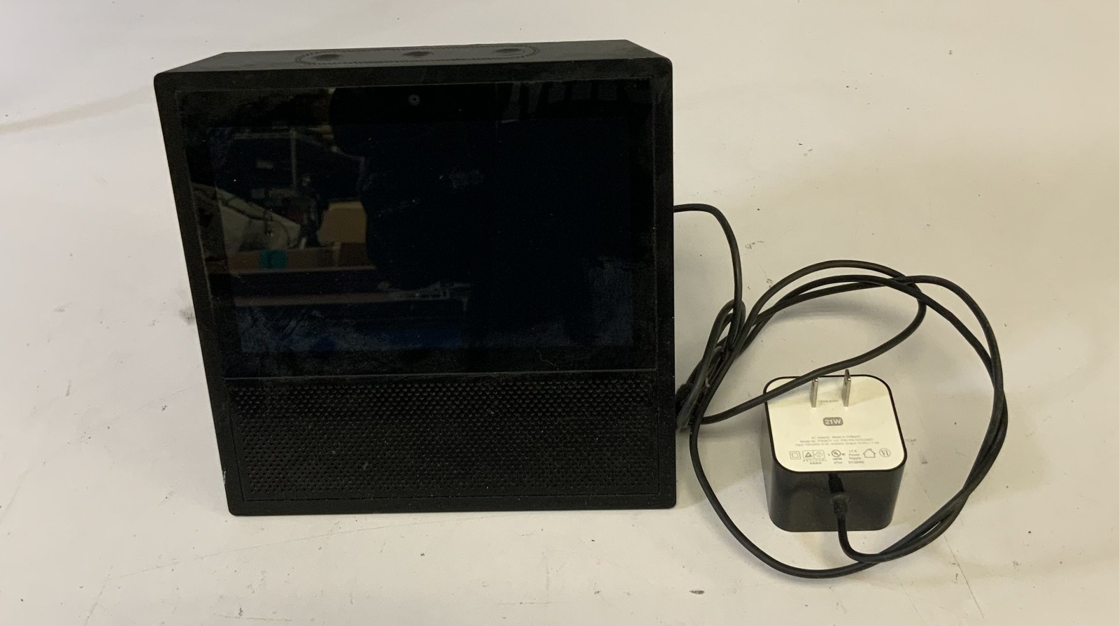 Amazon MW46WB Echo Show Alexa 1st Gen Smart Assistant with Display, Black "I1C"