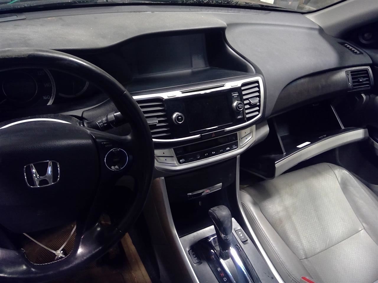 Smart Power Control Unit Module Left Hand Kick Panel Fits 13-14 ACCORD 1820156