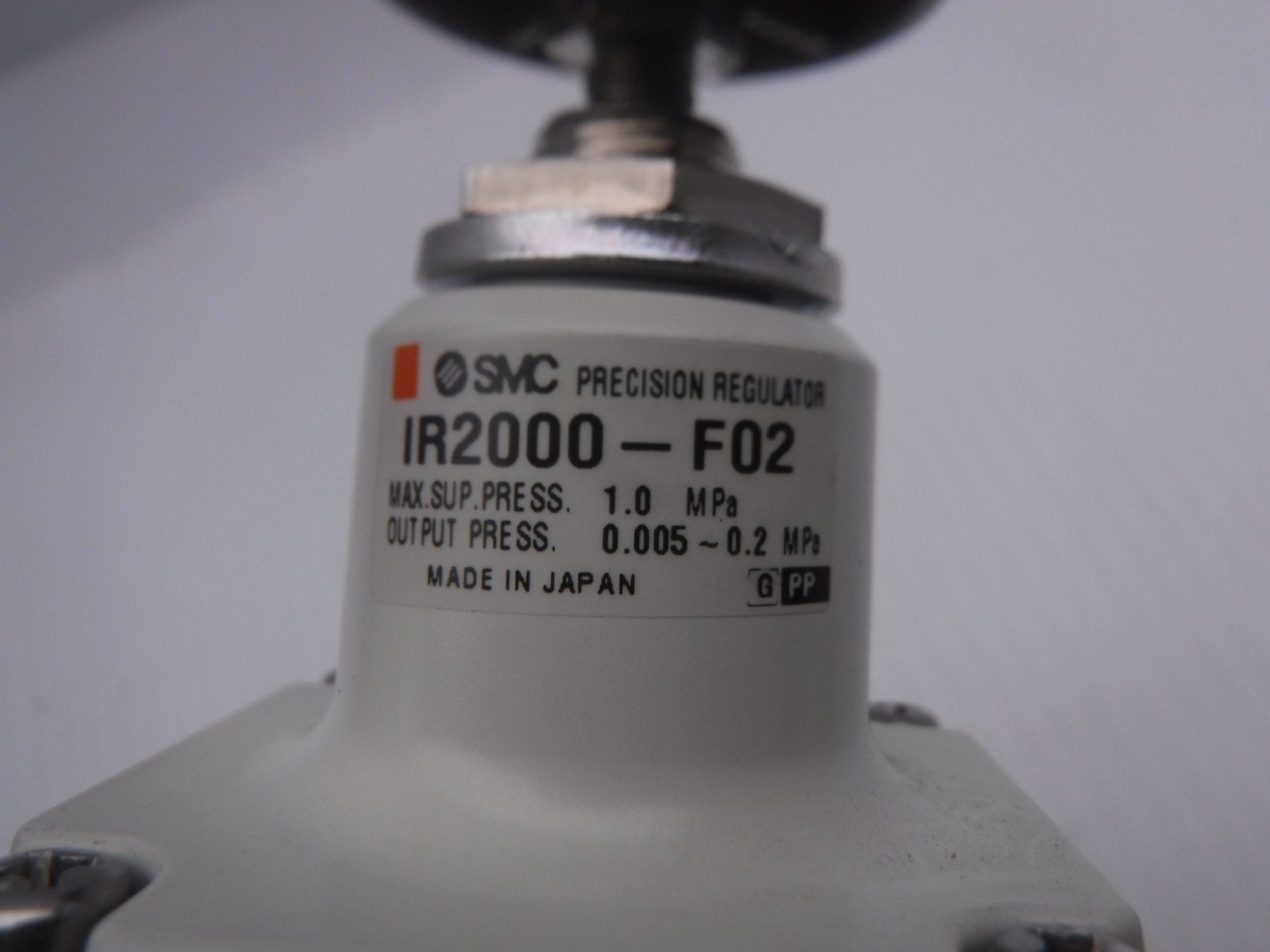 SMC IR2000-F02 Precision Regulator