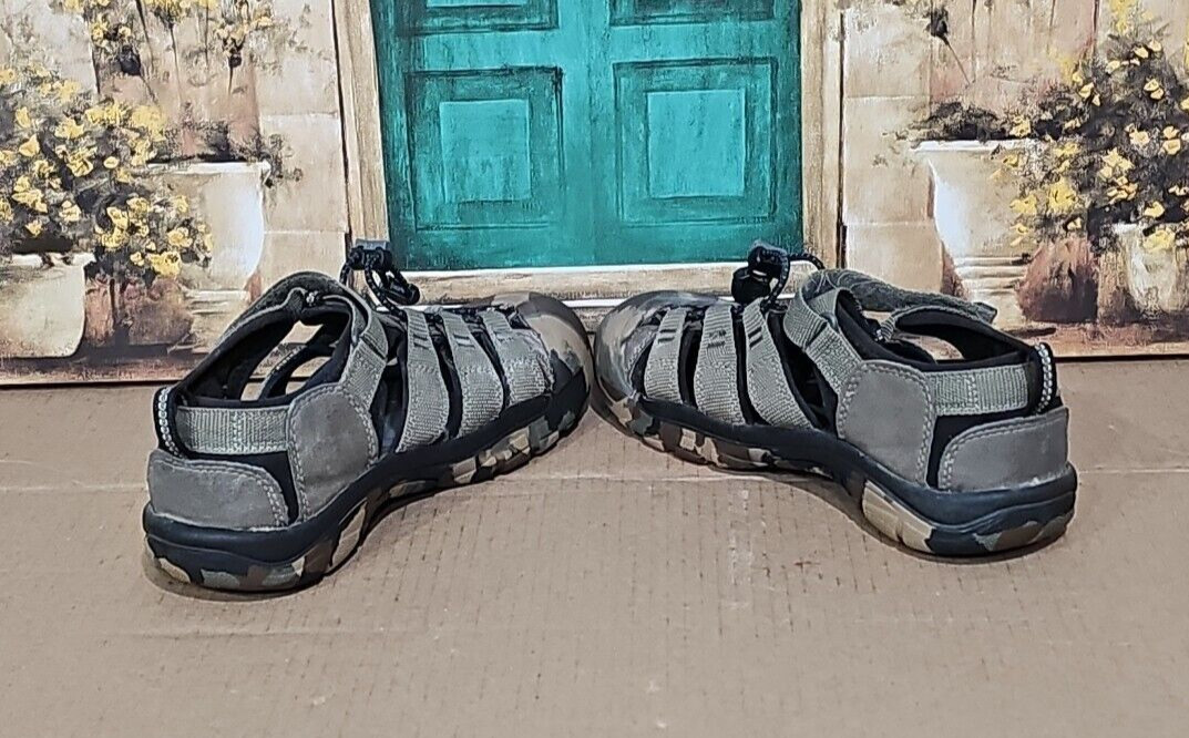 Keen Washable Camoflauge Sandals Size 5 Hiking Sandals Washable