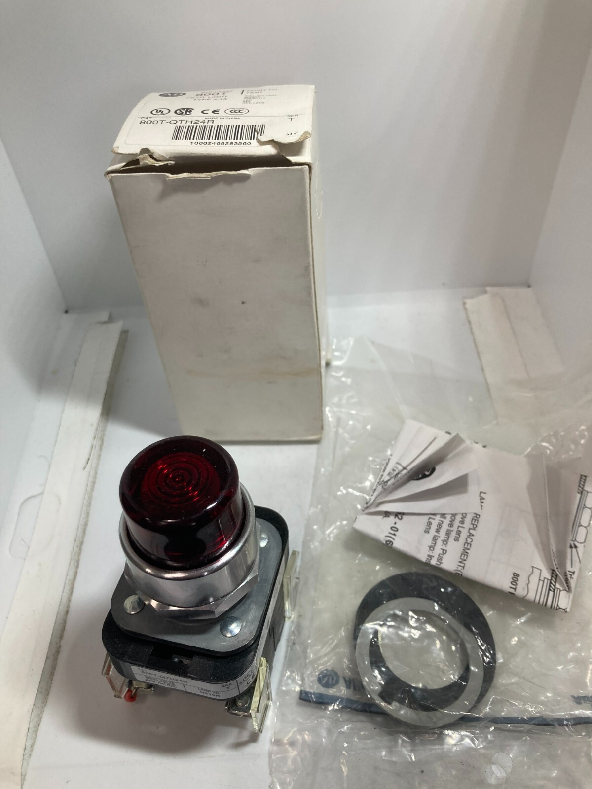 ALLEN BRADLEY 800T-QTH24R PILOT LIGHT PUSH TO TEST RED LED 24V SERIES T NIB
