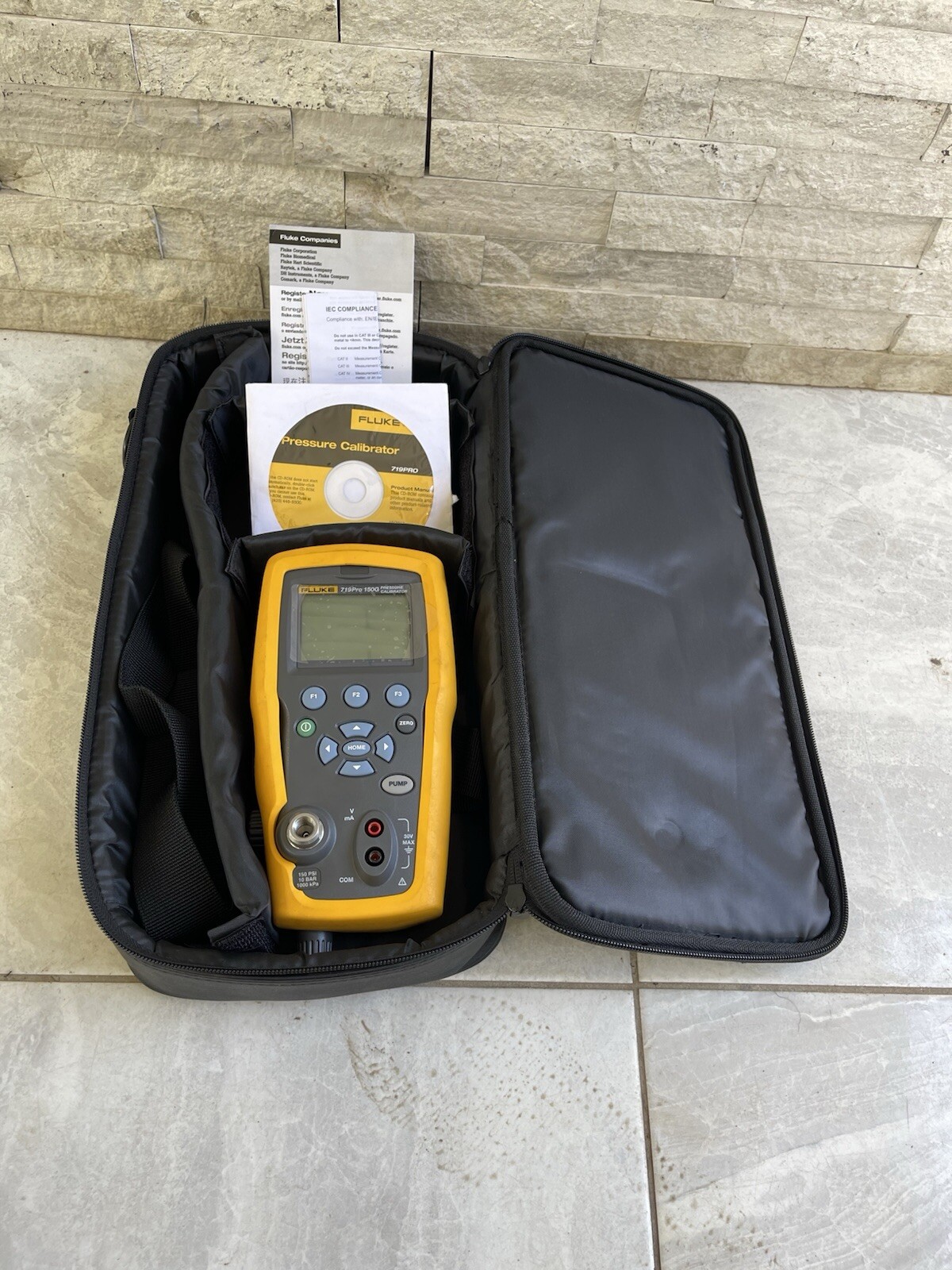 Fluke 719 Pro 150G Pressure Calibrator