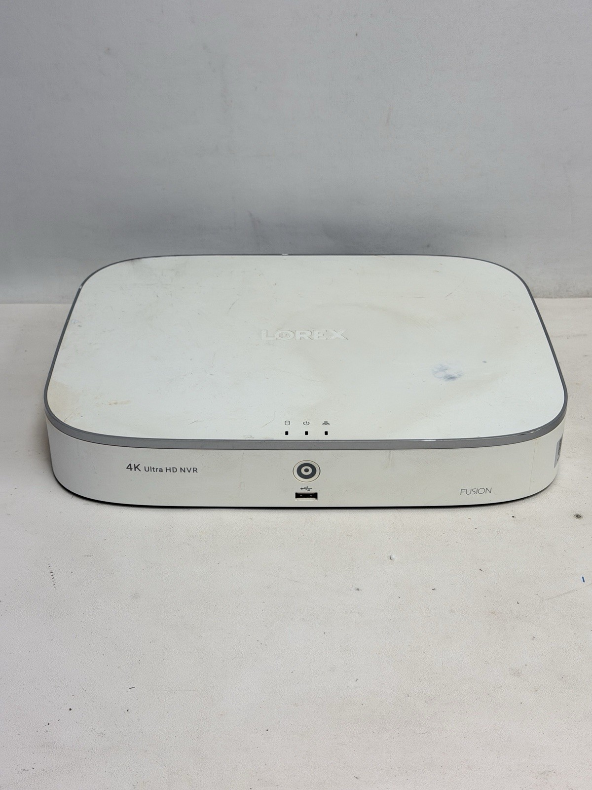 LOREX Fusion N842A8-Z 8-Chan 4K Ultra HD NVR 3TB Security Video Recorder. READ