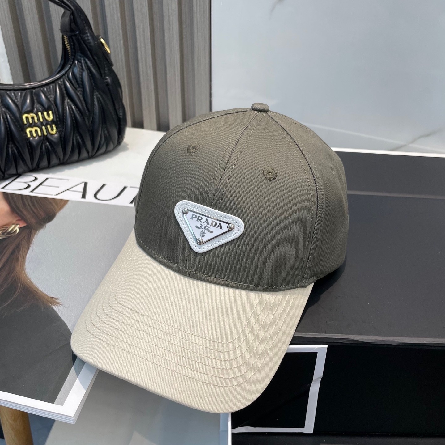 NEW Fashion Triangle Logo Baseball Cap Hat Unisex Adjustable Gray / White
